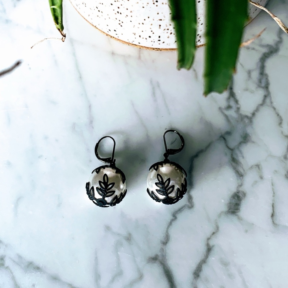 Black & white drop earrings